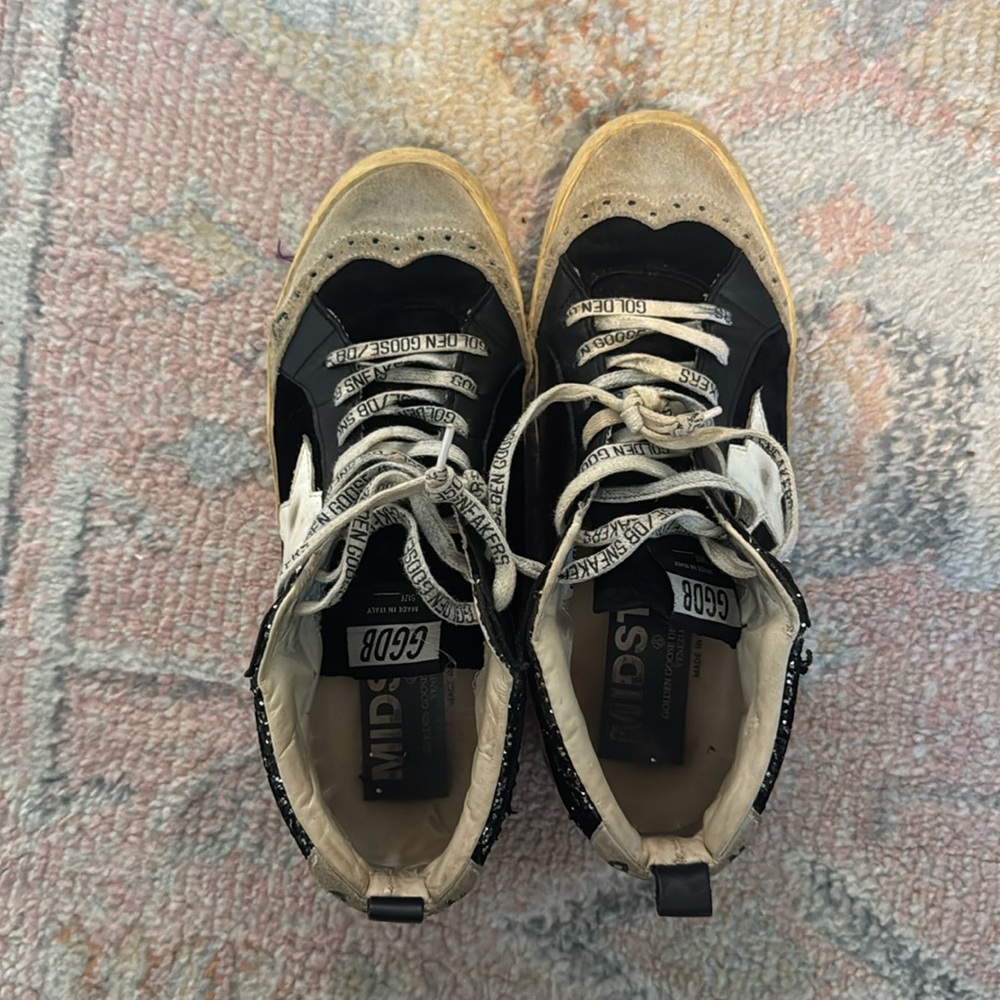 GOLDEN GOOSES - size 37